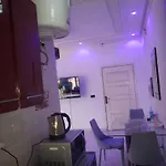 Desi-House2